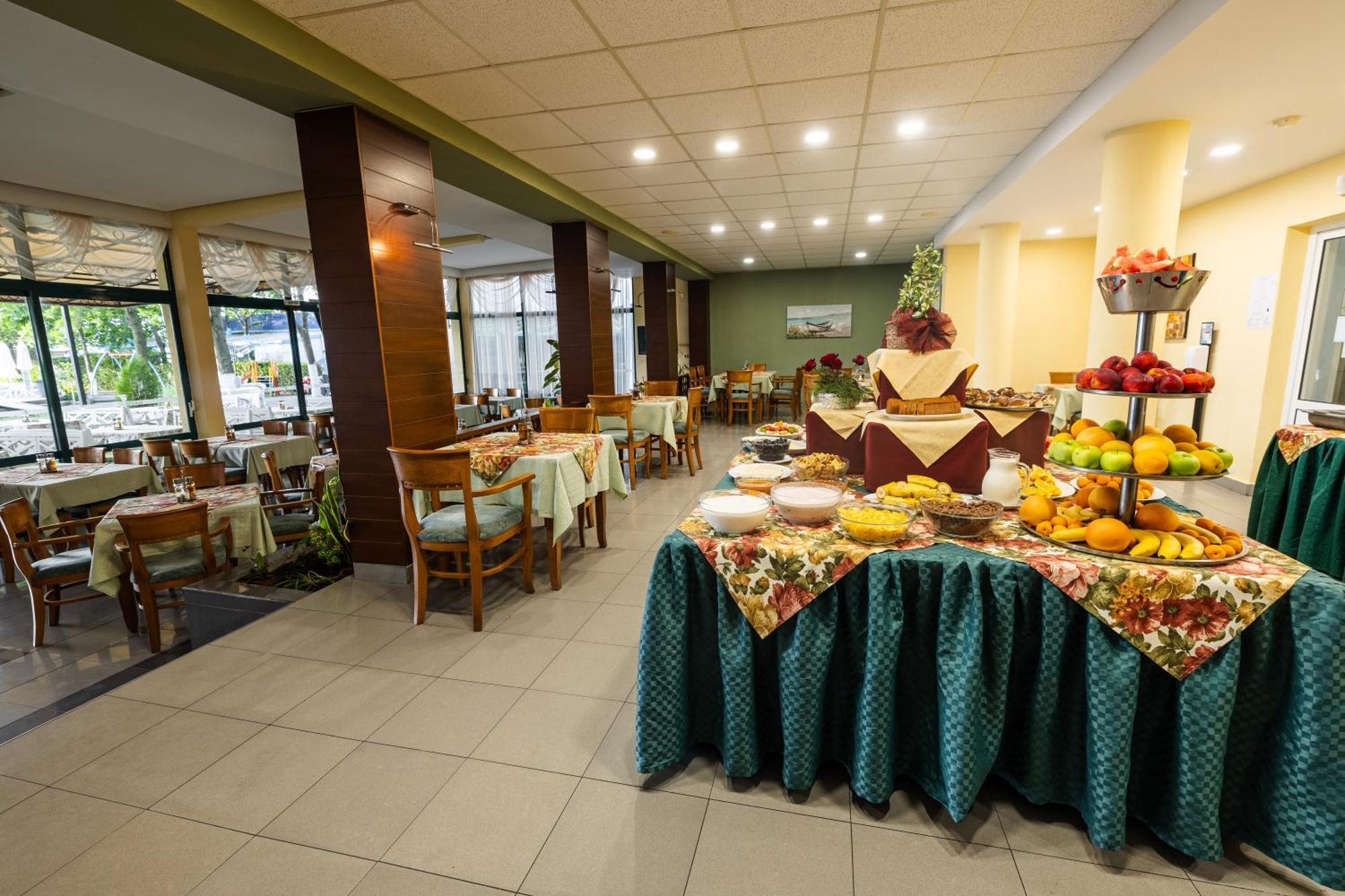 Hotel Slavyanski Slantschew brjag Exterior foto