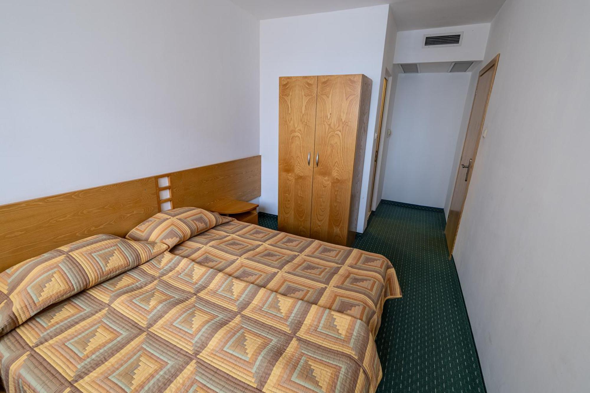 Hotel Slavyanski Slantschew brjag Exterior foto